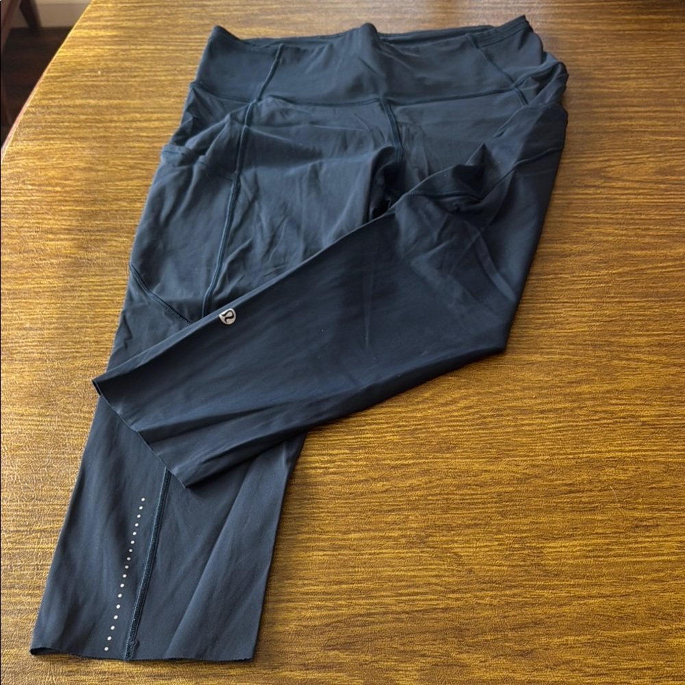Lululemon Navy Crop Leggings